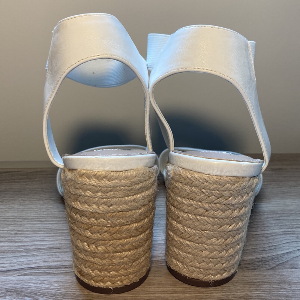 Steve Madden trapeze white block heel sandals 10 - Picture 3 of 13